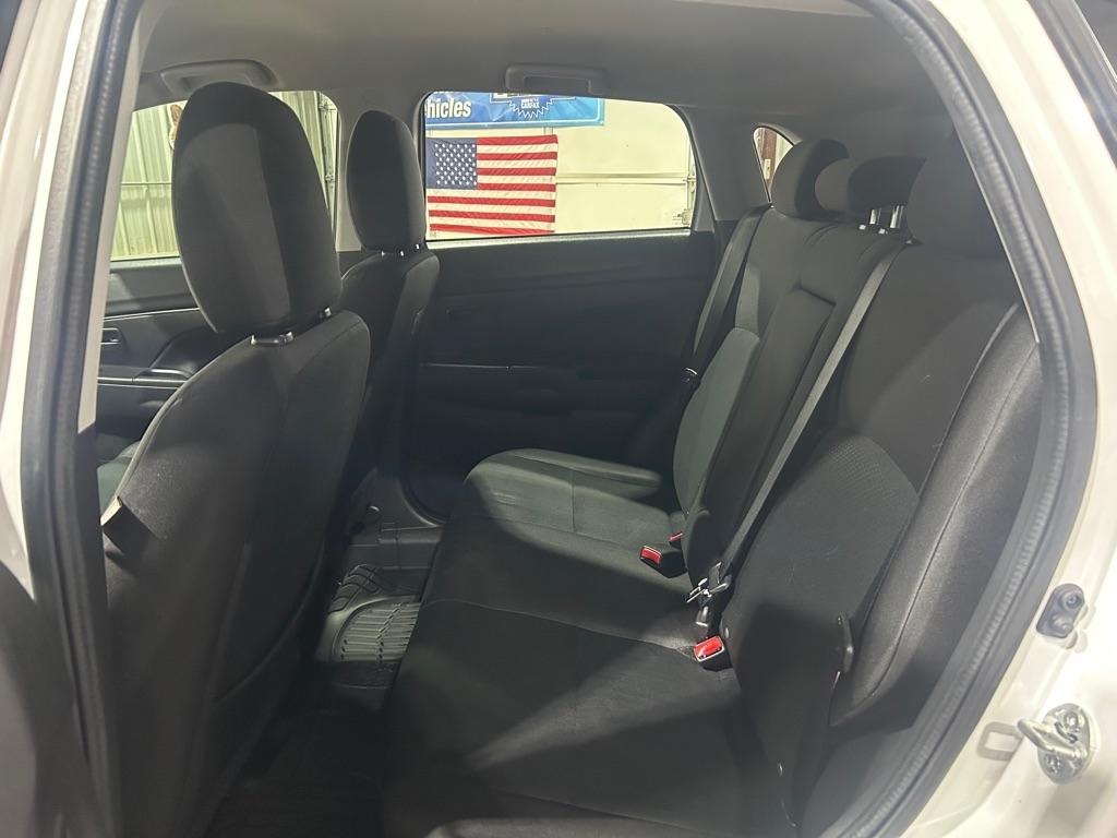 Mitsubishi Outlander Sport 2WD 4dr CVT ES 2015