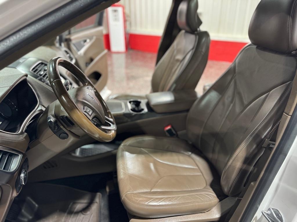 Lincoln MKX AWD 4dr Reserve 2016