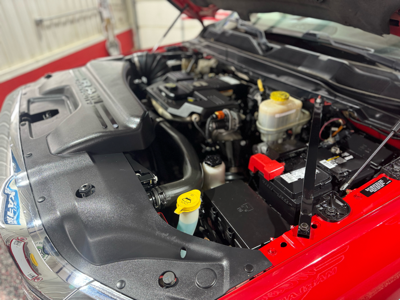 RAM 5500 Chassis Cab Tradesman 4x4 Crew Cab 60" CA 173.4" WB 2019