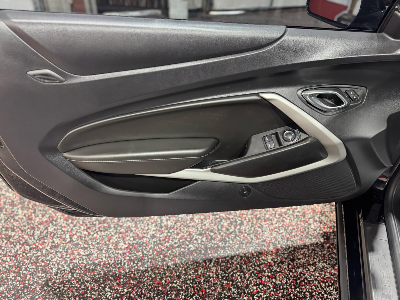 Chevrolet Camaro 2dr Cpe 1SS 2016