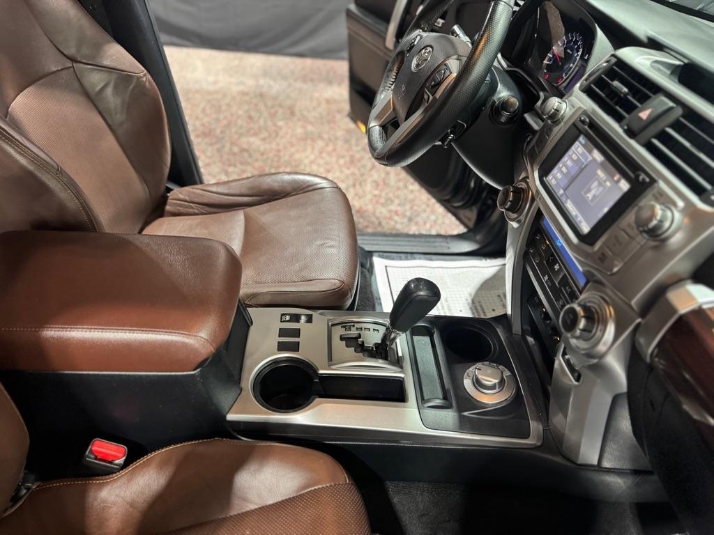 Toyota 4Runner TRD Off Road Premium 4WD (Natl) 2018