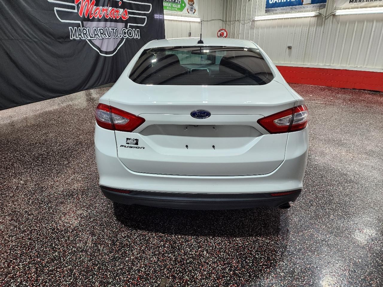 Ford Fusion 4dr Sdn S FWD 2016