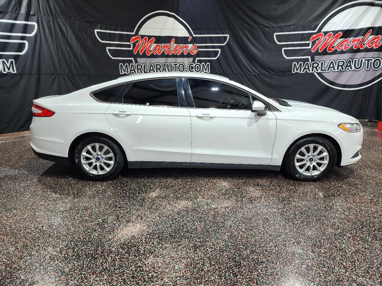 Ford Fusion 4dr Sdn S FWD 2016