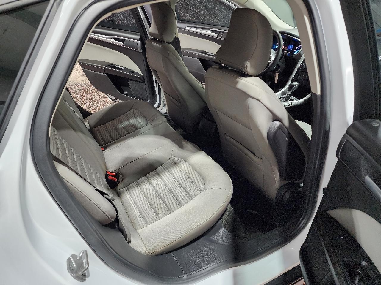 Ford Fusion 4dr Sdn S FWD 2016