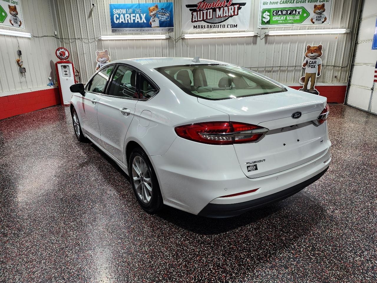 Ford Fusion SE FWD 2019