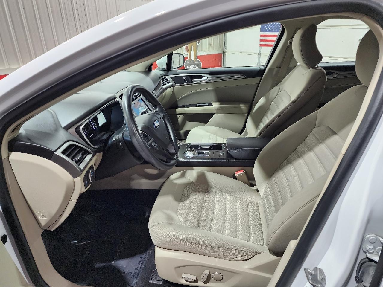 Ford Fusion SE FWD 2019