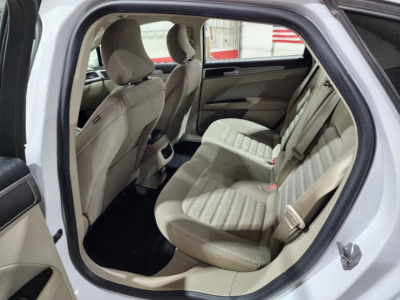 Ford Fusion SE FWD 2019