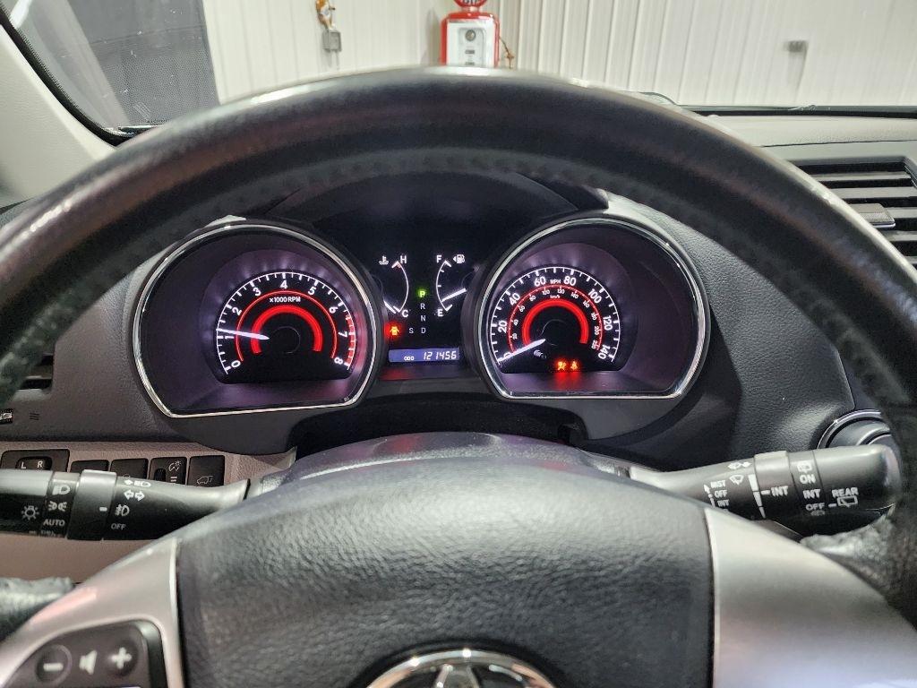 Toyota Highlander FWD 4dr V6 (Natl) 2013