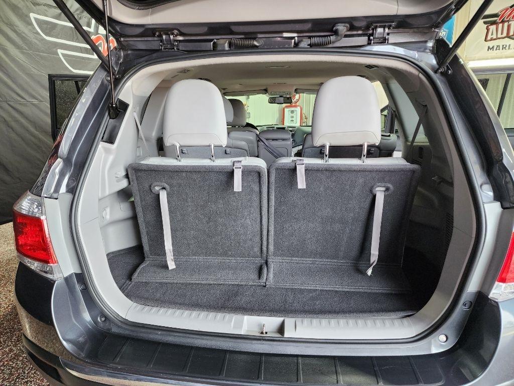 Toyota Highlander FWD 4dr V6 (Natl) 2013