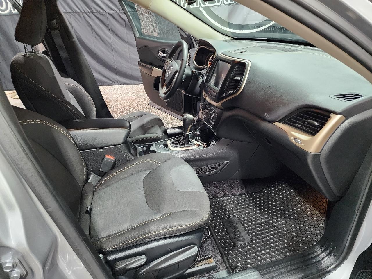 Jeep Cherokee Latitude 4x4 2017