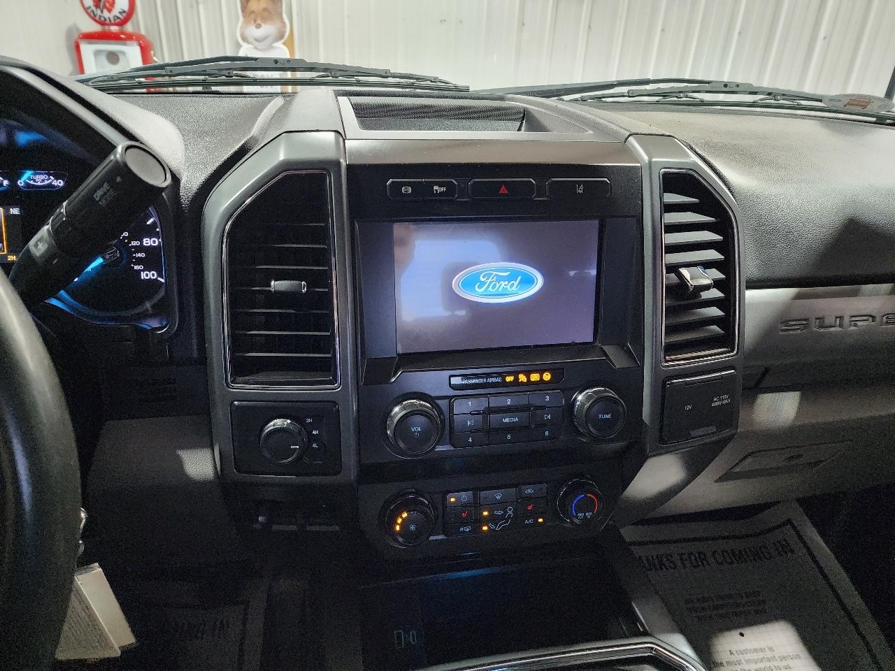 Ford Super Duty F-350 DRW King Ranch 4WD Crew Cab 8' Box 2020