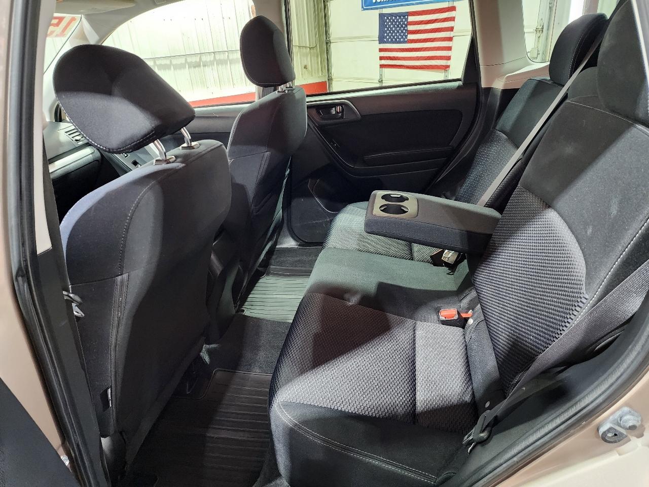 Subaru Forester 4dr CVT 2.5i Premium PZEV 2015