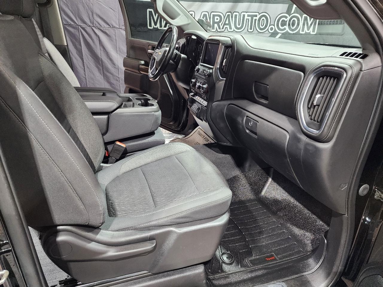 Chevrolet Silverado 1500 4WD Crew Cab 147" LT 2020