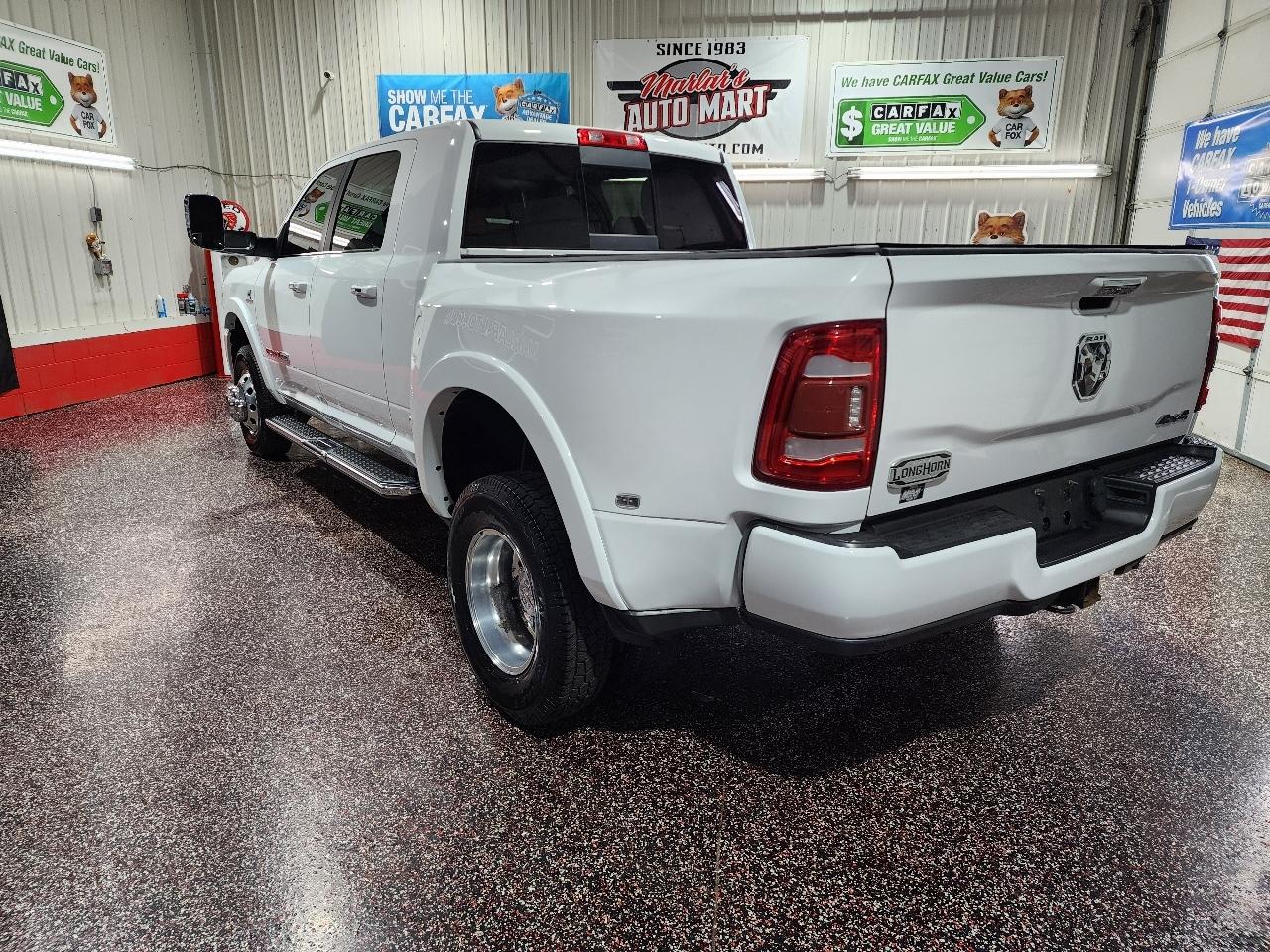 RAM 3500 Longhorn 4x4 Mega Cab 6'4" Box 2020