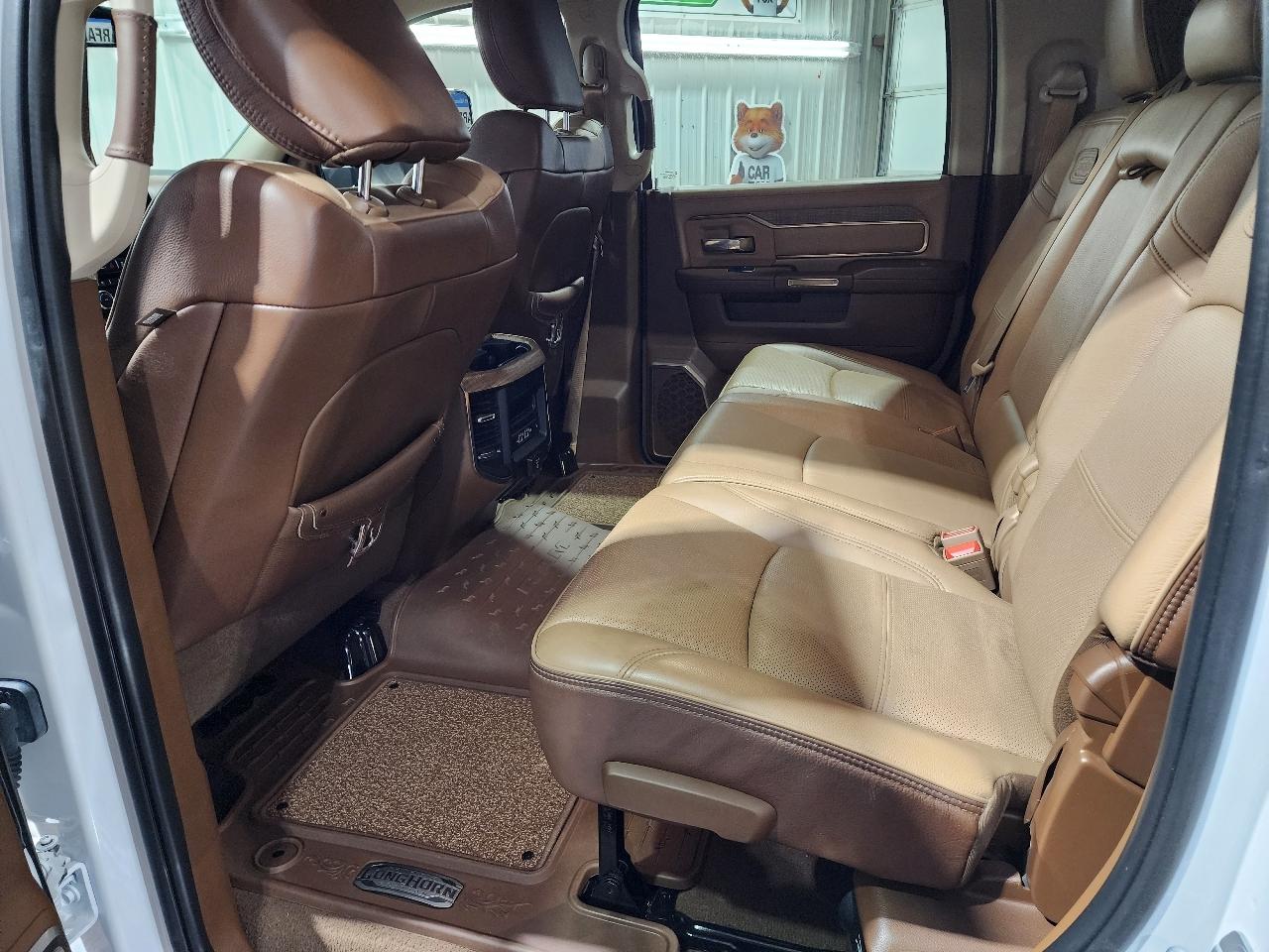 RAM 3500 Longhorn 4x4 Mega Cab 6'4" Box 2020