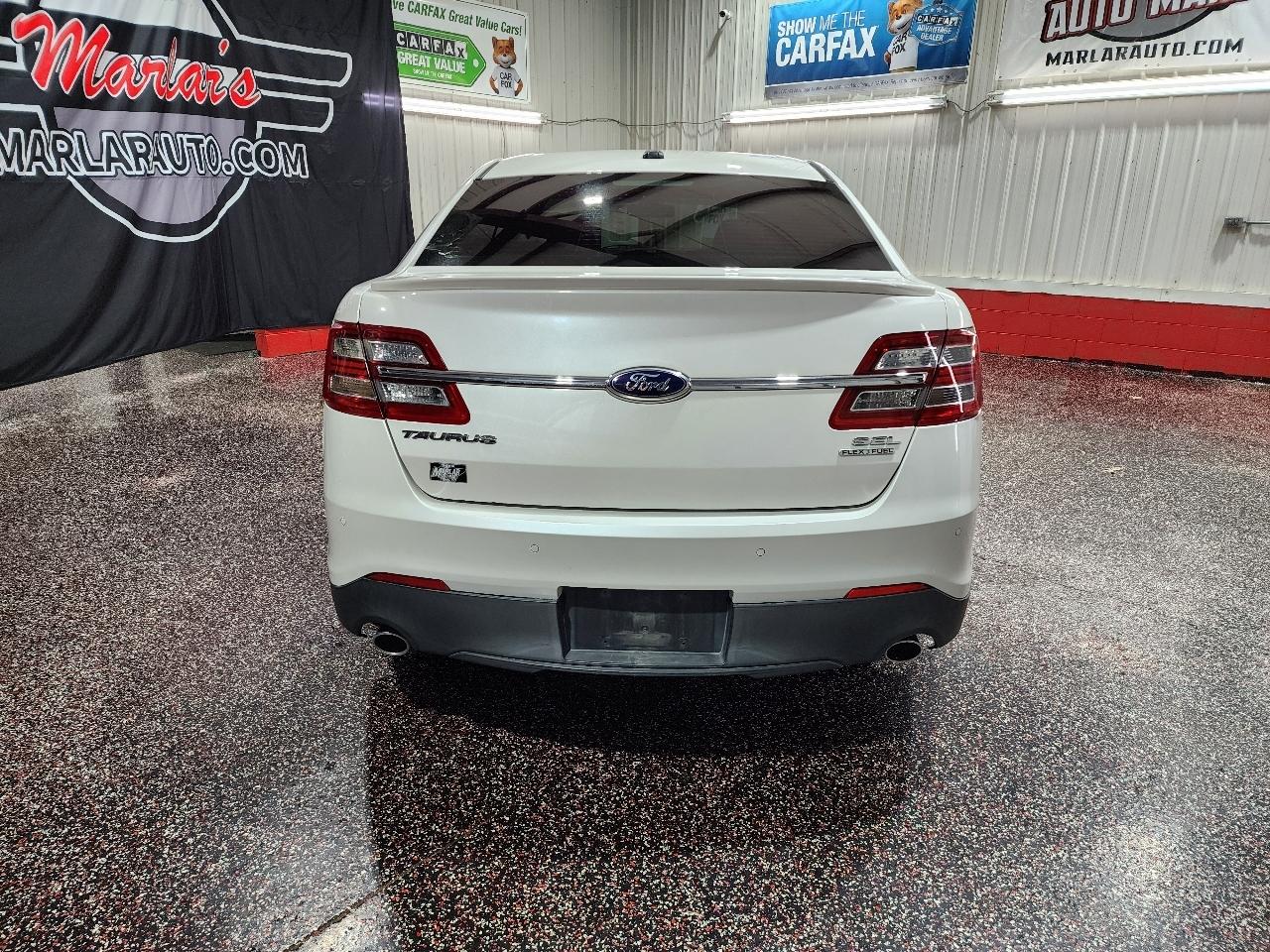 Ford Taurus 4dr Sdn SEL FWD 2013