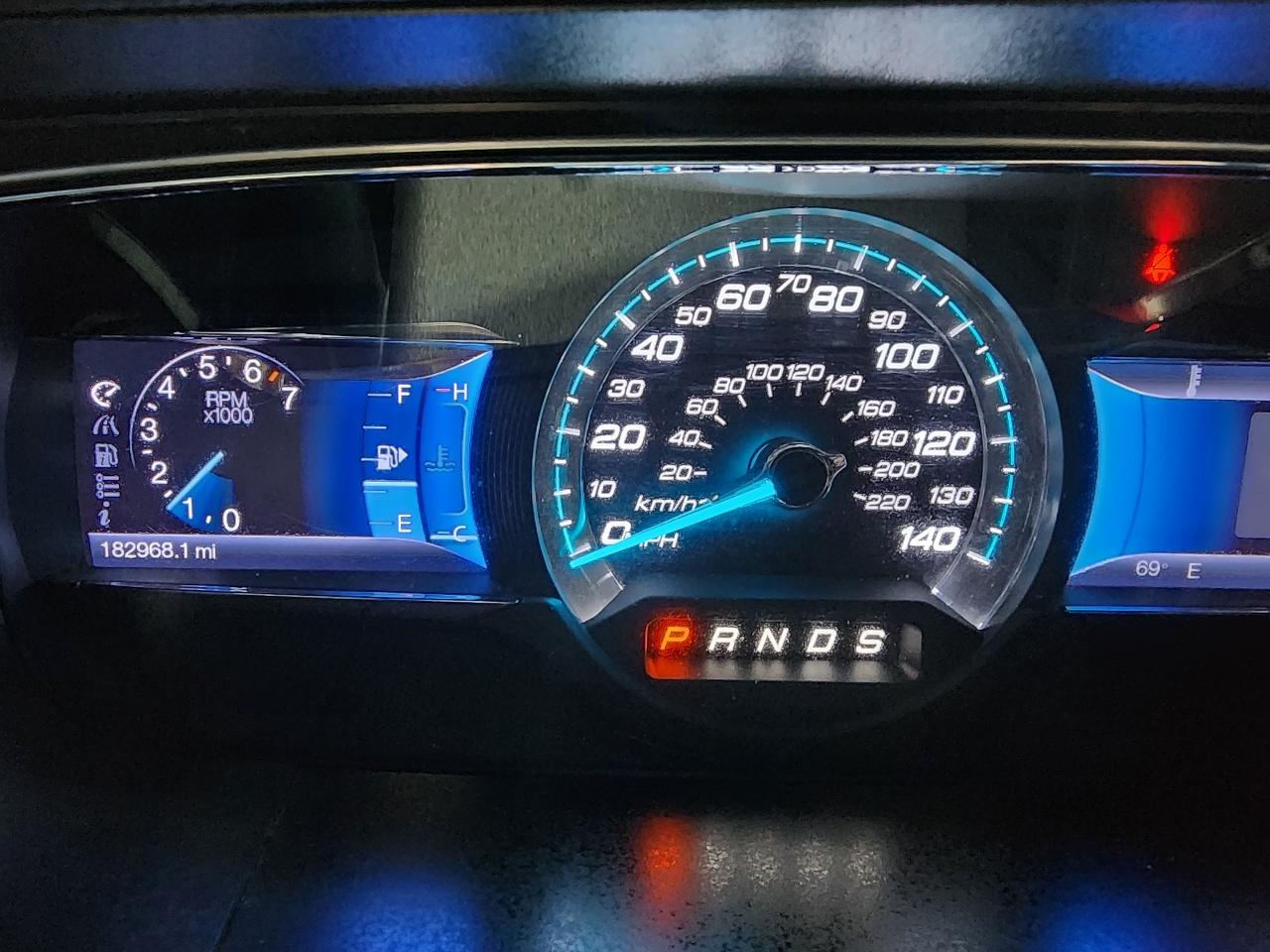 Ford Taurus 4dr Sdn SEL FWD 2013