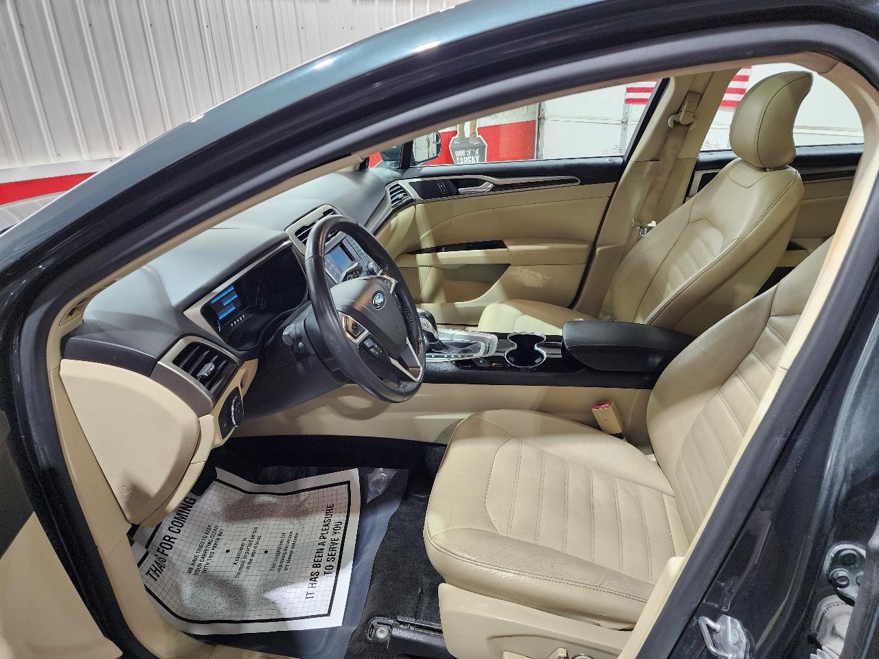 Ford Fusion 4dr Sdn SE FWD 2016