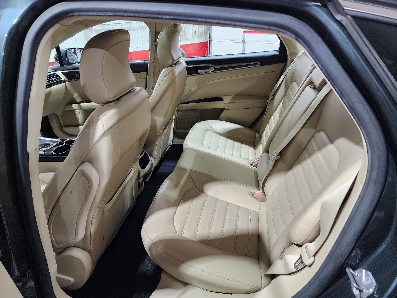 Ford Fusion 4dr Sdn SE FWD 2016