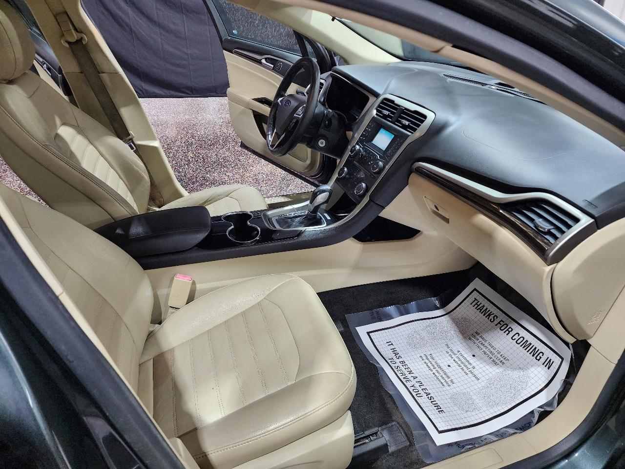 Ford Fusion 4dr Sdn SE FWD 2016