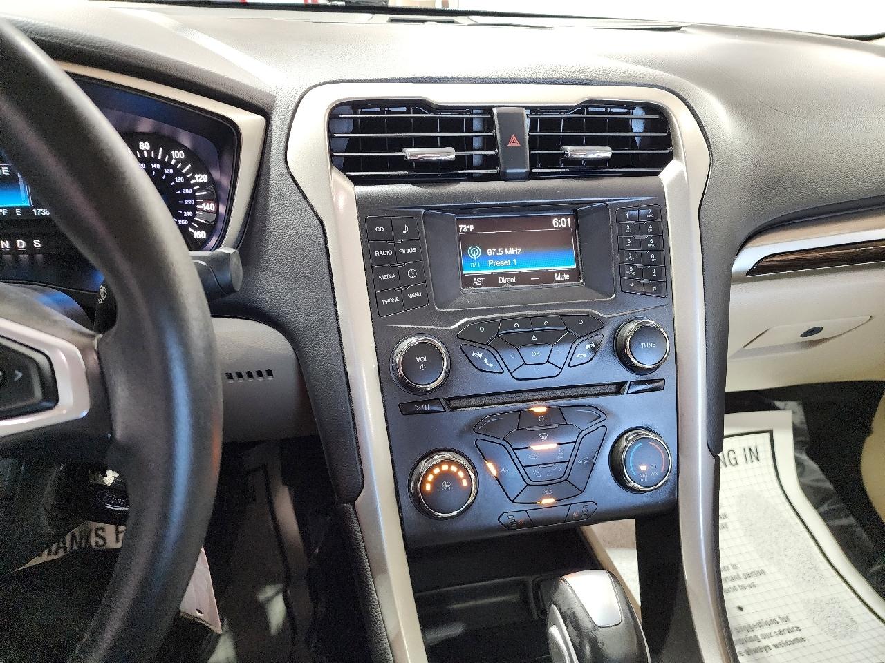 Ford Fusion 4dr Sdn SE FWD 2016