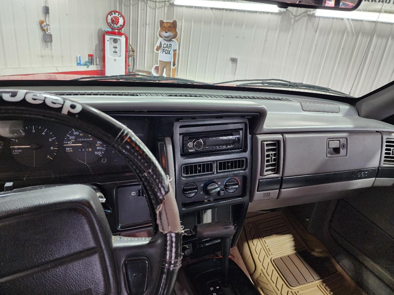 Jeep Grand Cherokee 4dr Laredo 4WD 1994