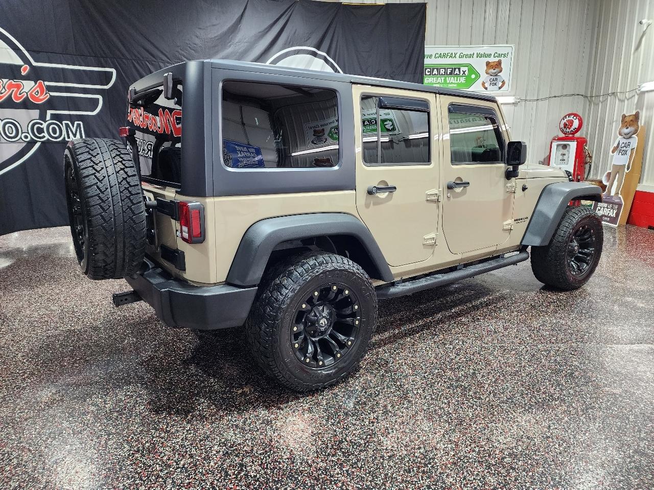 Jeep Wrangler Unlimited 4WD 4dr Sport 2016