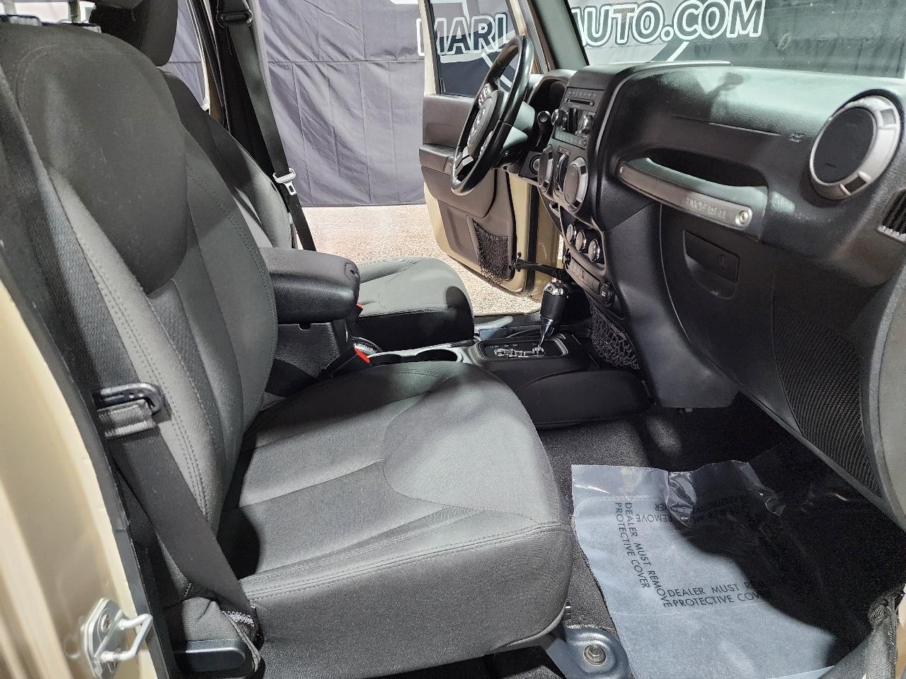 Jeep Wrangler Unlimited 4WD 4dr Sport 2016