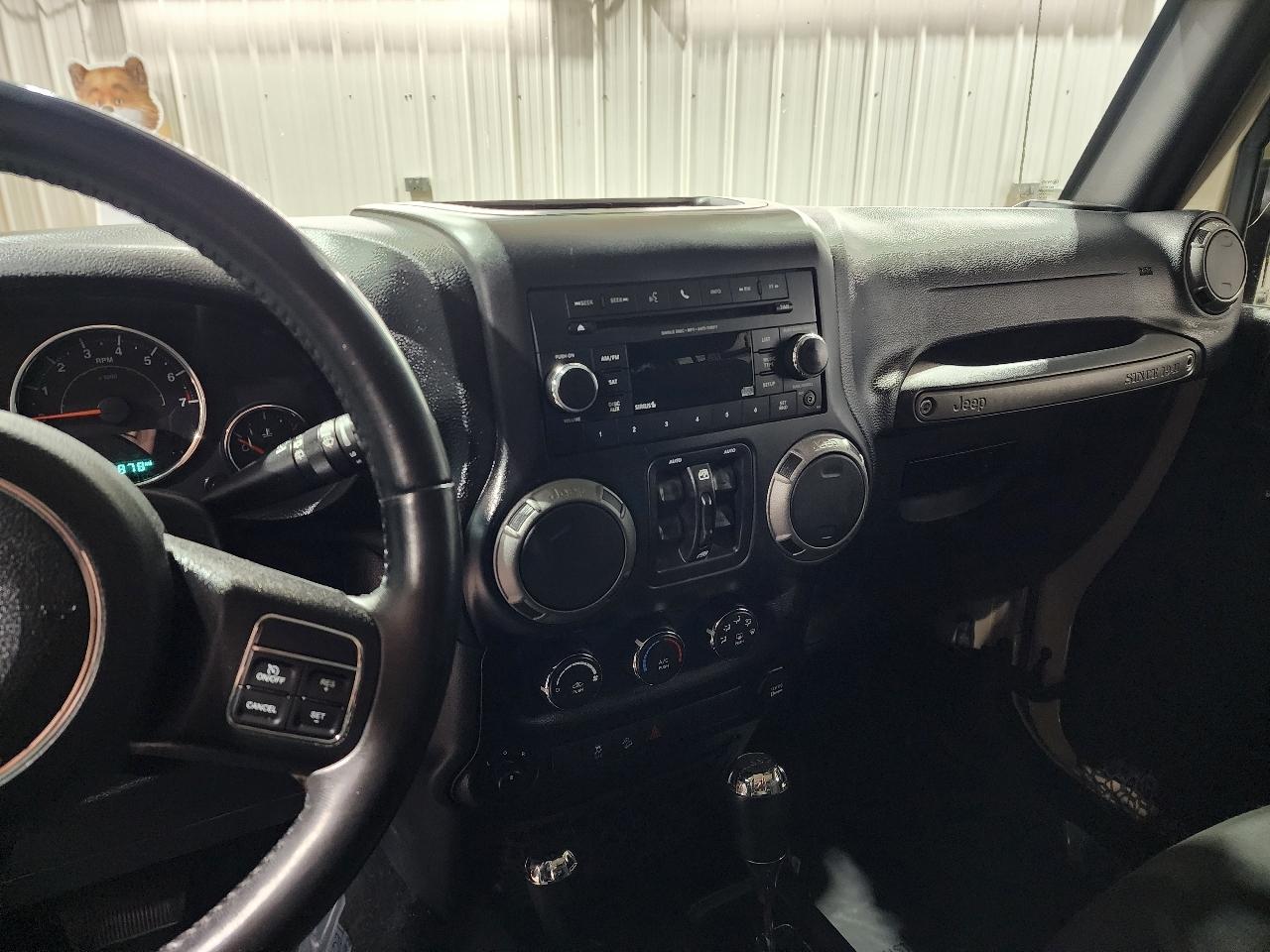 Jeep Wrangler Unlimited 4WD 4dr Sport 2016