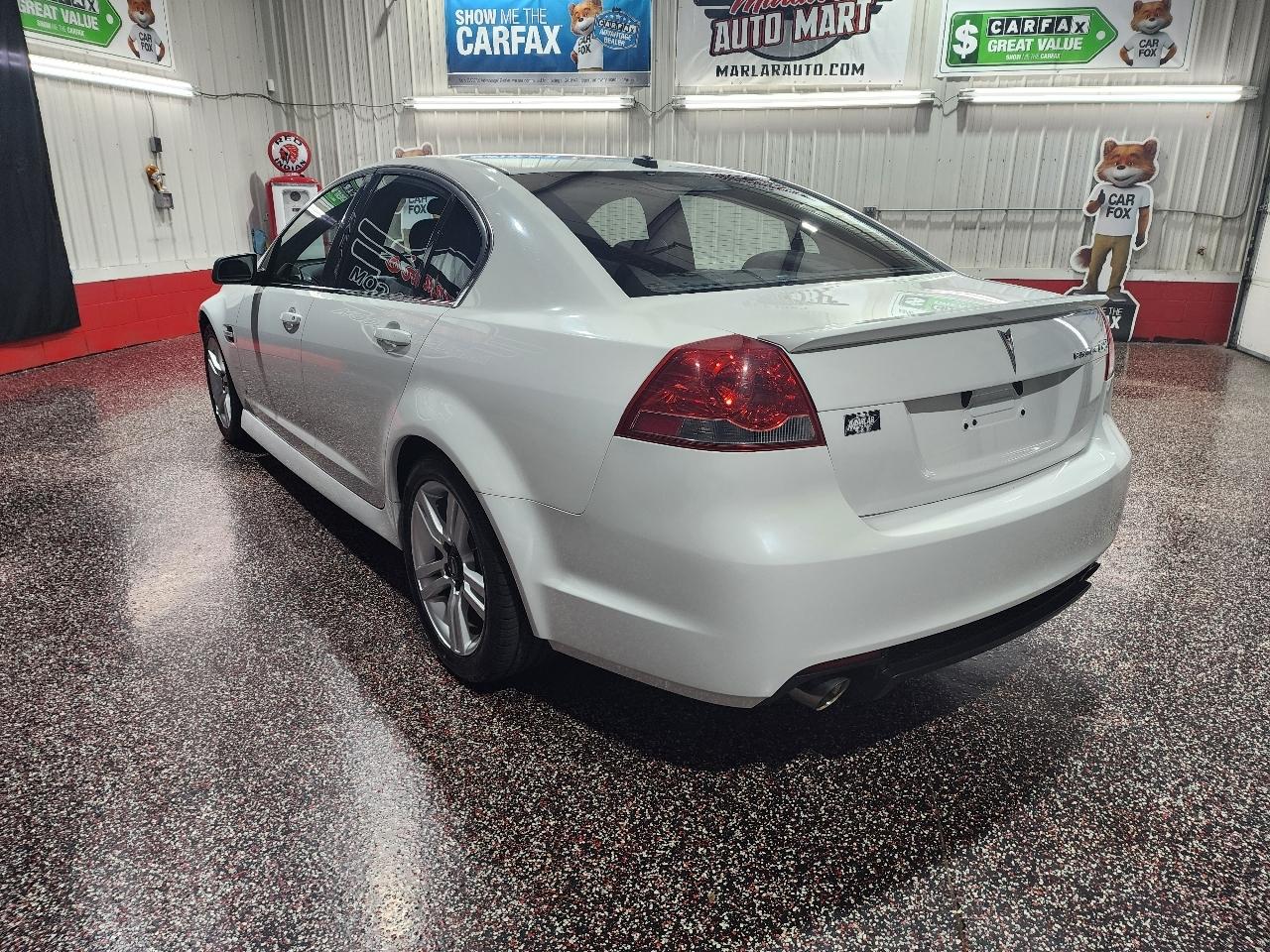 Pontiac G8 4dr Sdn 2009
