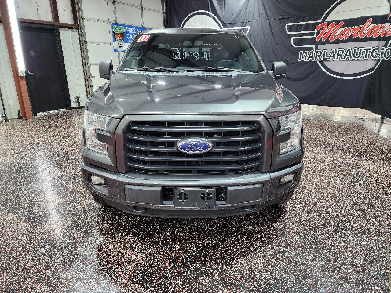 Ford F-150 4WD SuperCrew 145" Lariat 2016
