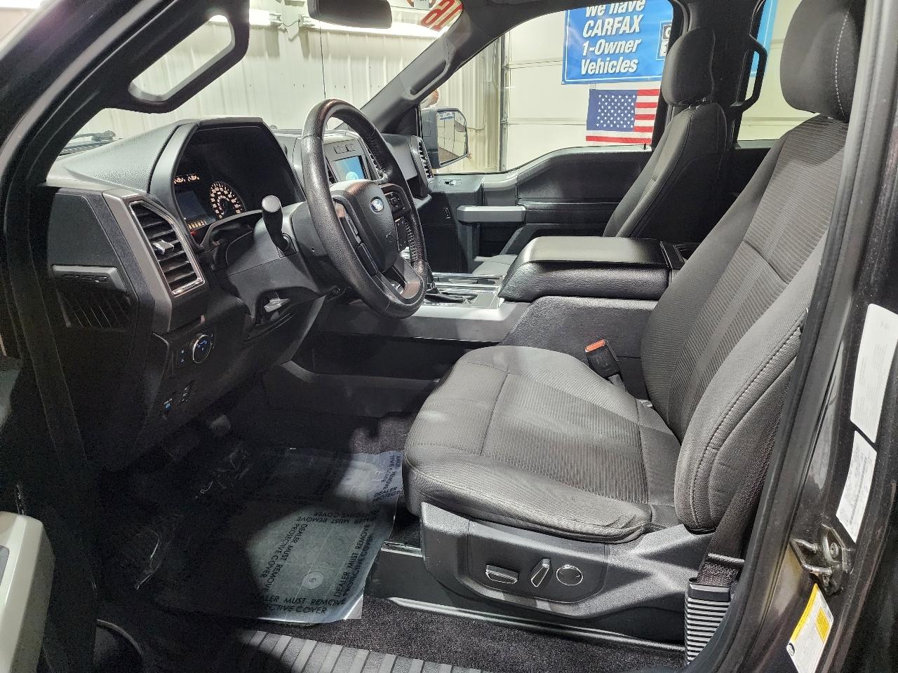 Ford F-150 4WD SuperCrew 145" Lariat 2016