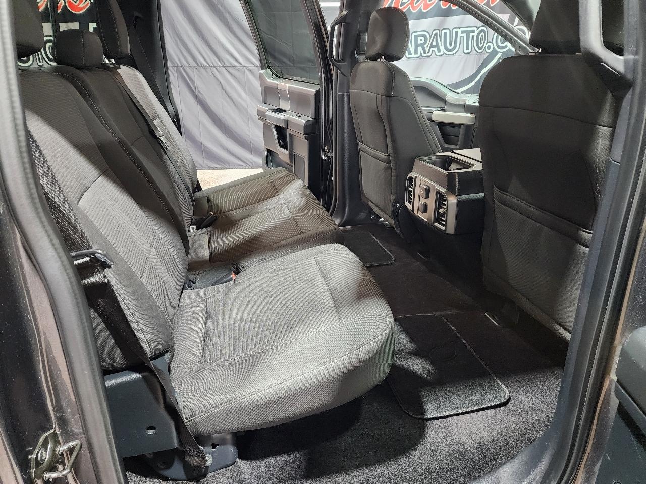 Ford F-150 4WD SuperCrew 145" Lariat 2016