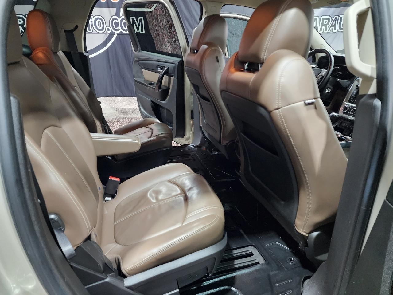 GMC Acadia FWD 4dr SLT w/SLT-1 2016