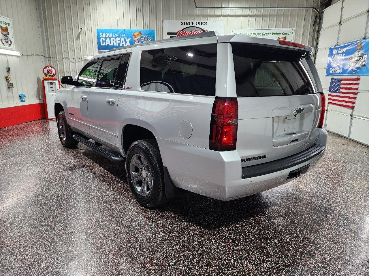 Chevrolet Suburban 4WD 4dr LT 2020