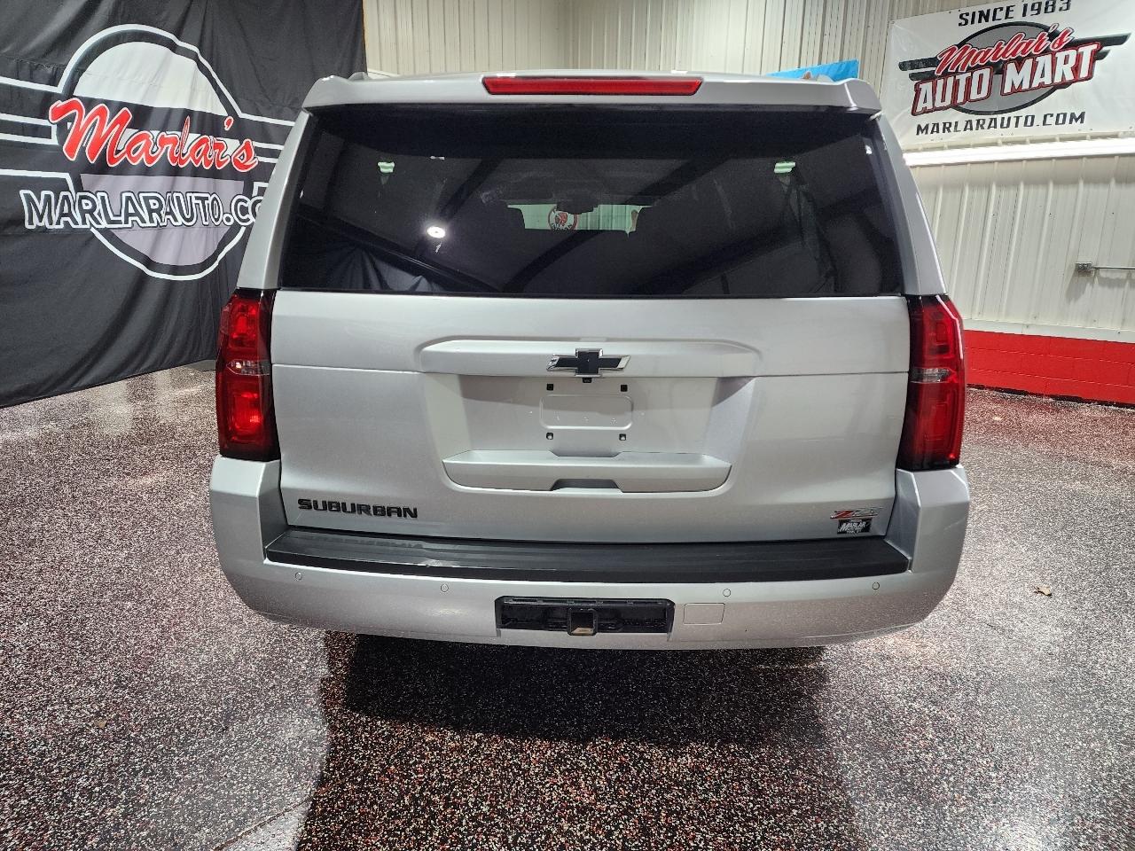 Chevrolet Suburban 4WD 4dr LT 2020