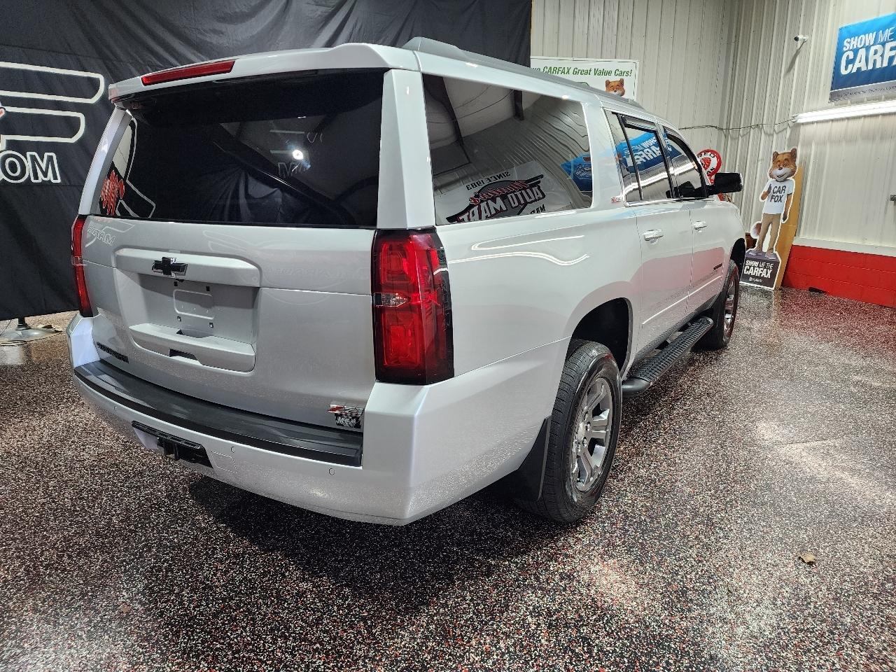 Chevrolet Suburban 4WD 4dr LT 2020