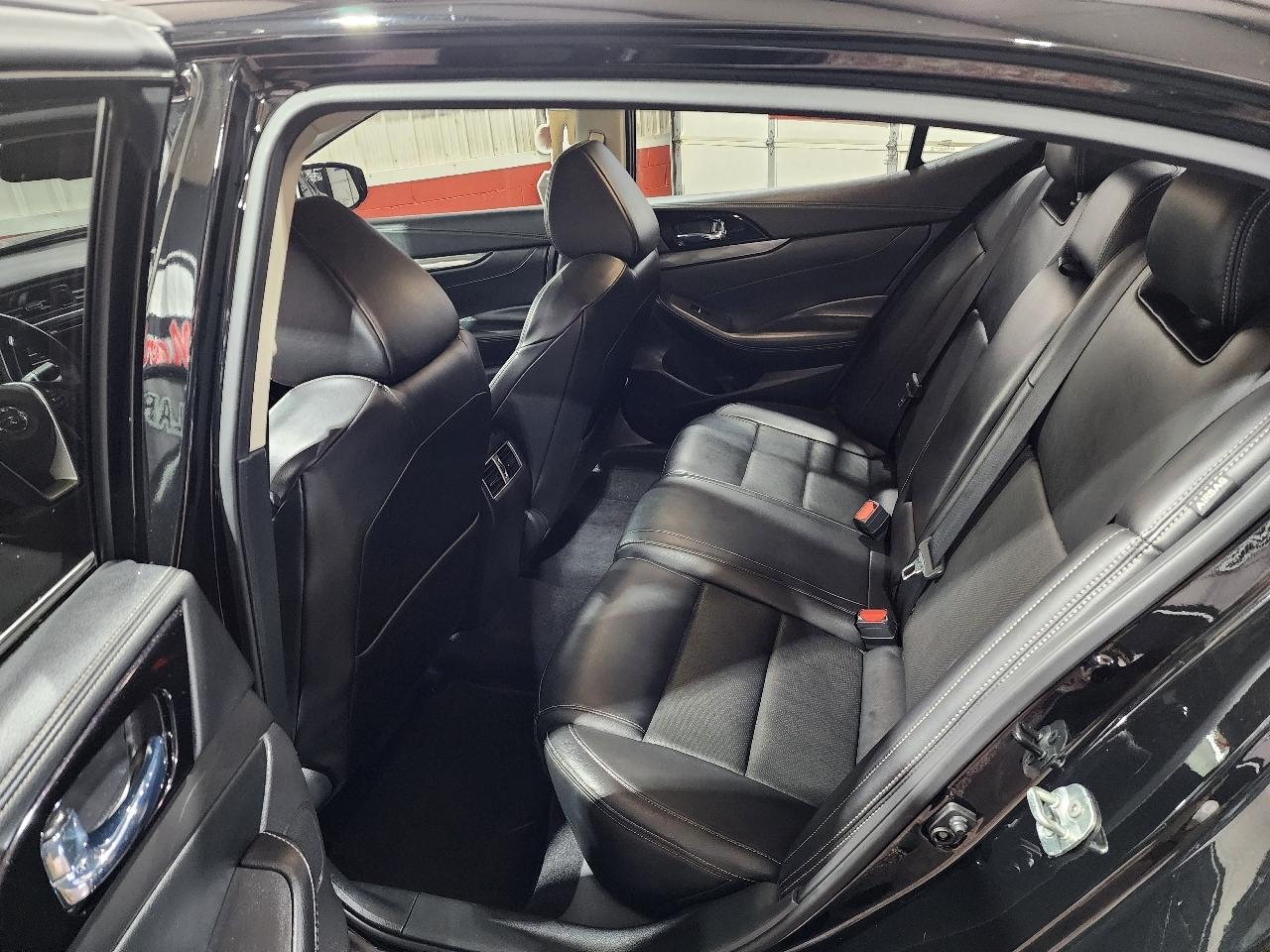 Nissan Maxima SV CVT 2022