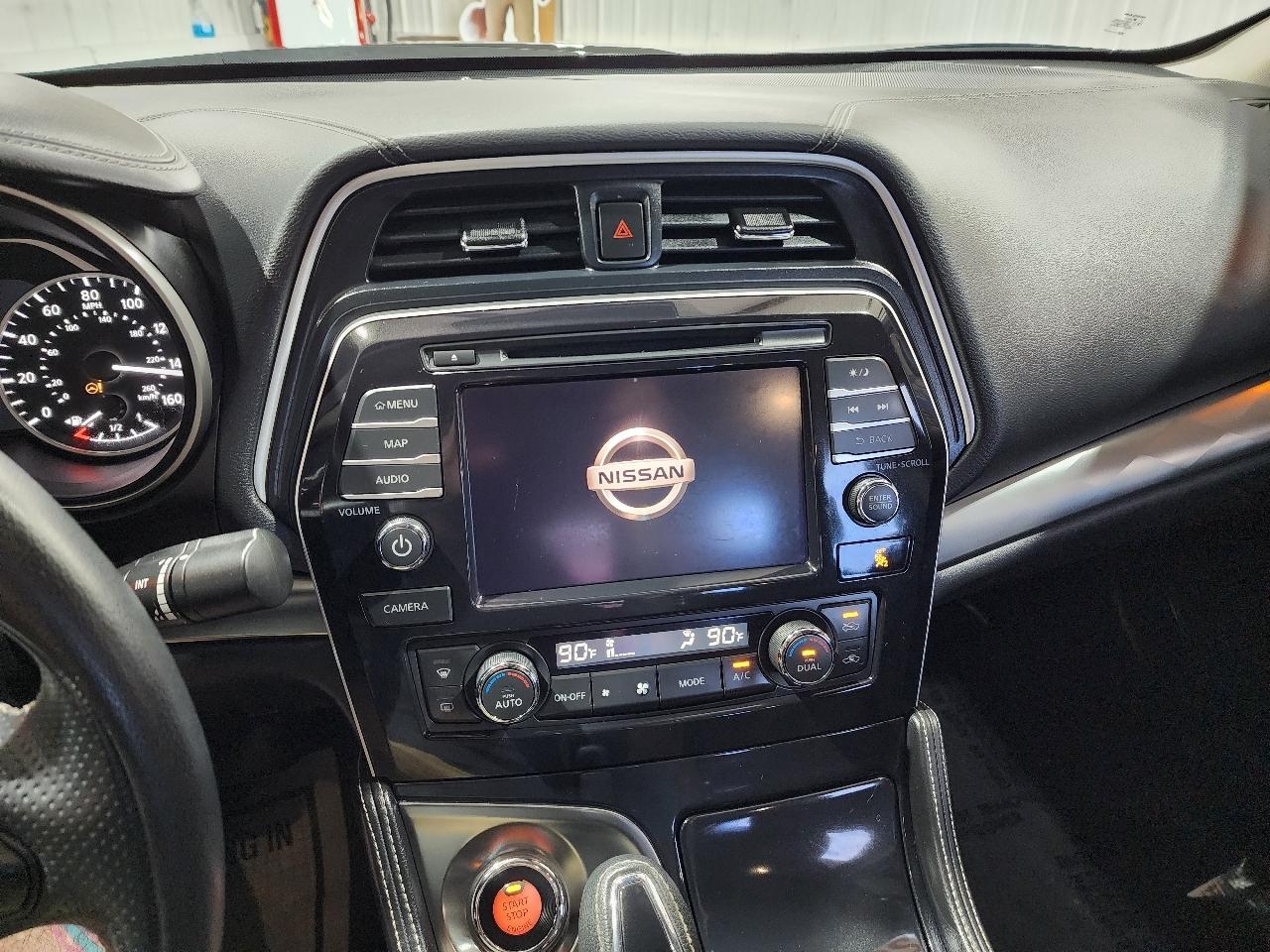 Nissan Maxima SV CVT 2022