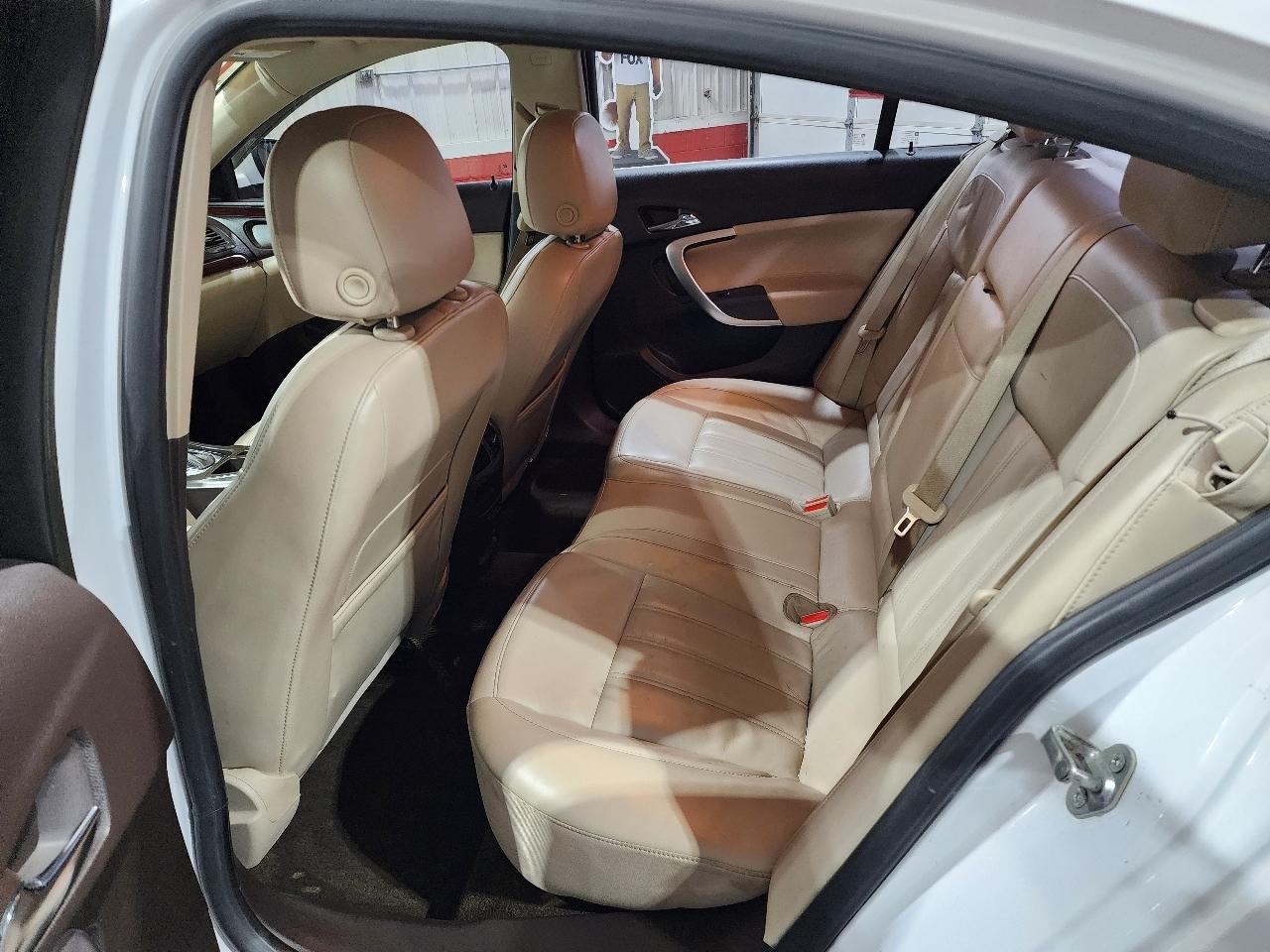 Buick Regal 4dr Sdn Premium I FWD 2014