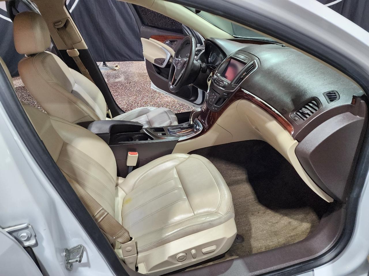 Buick Regal 4dr Sdn Premium I FWD 2014