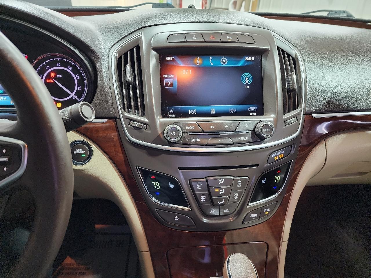 Buick Regal 4dr Sdn Premium I FWD 2014