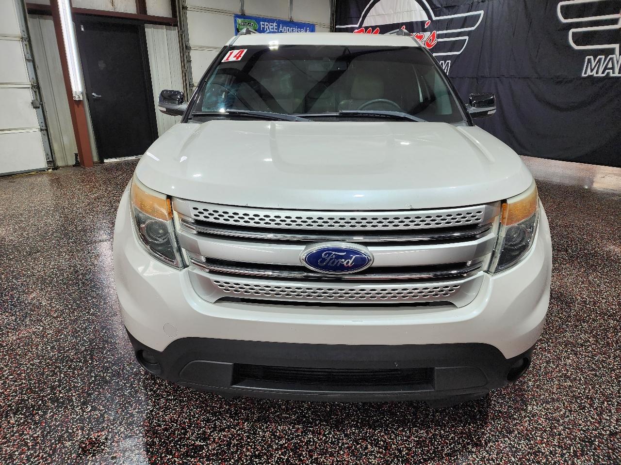 Ford Explorer FWD 4dr XLT 2014