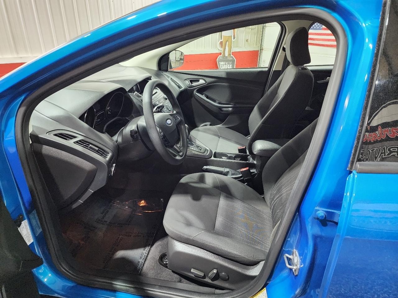 Ford Focus 4dr Sdn SE 2015