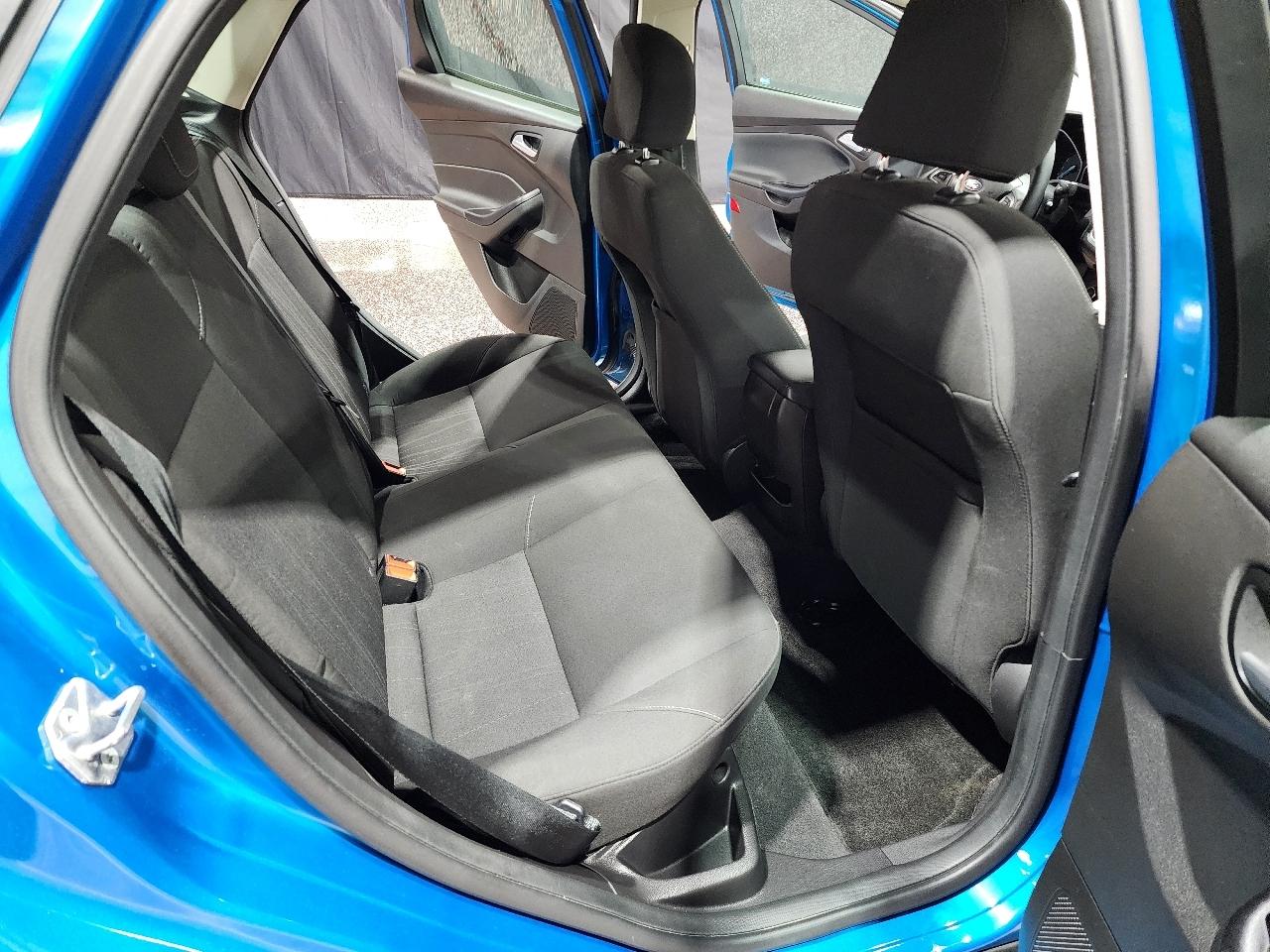 Ford Focus 4dr Sdn SE 2015