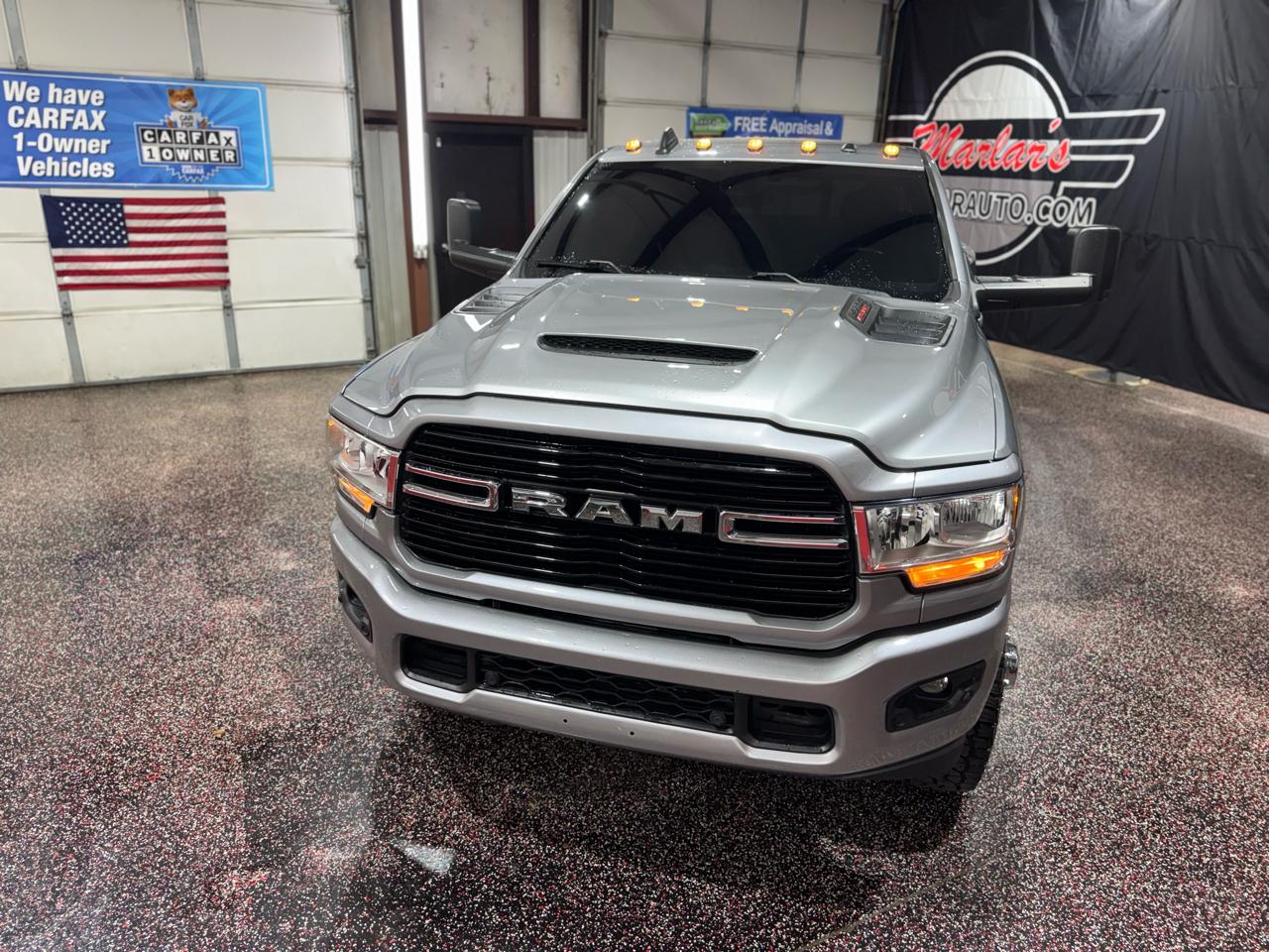 RAM 3500 Big Horn 4x4 Crew Cab 8' Box 2020