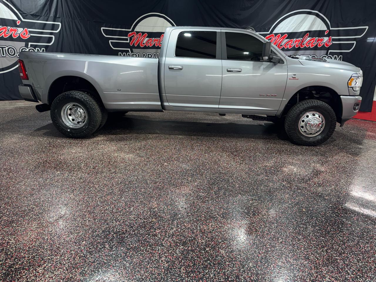 RAM 3500 Big Horn 4x4 Crew Cab 8' Box 2020