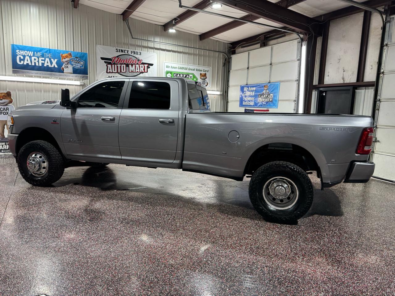RAM 3500 Big Horn 4x4 Crew Cab 8' Box 2020