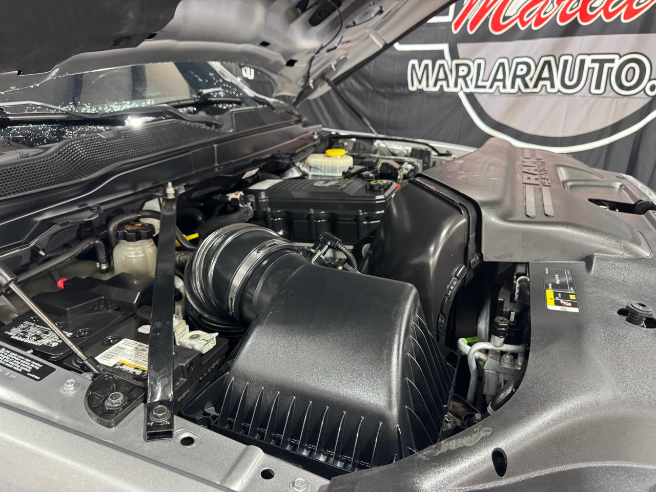 RAM 3500 Big Horn 4x4 Crew Cab 8' Box 2020