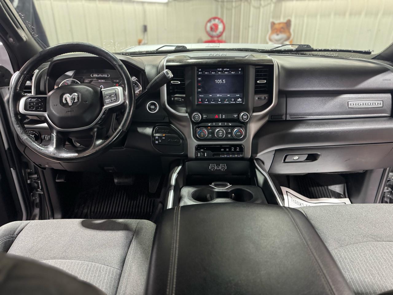 RAM 3500 Big Horn 4x4 Crew Cab 8' Box 2020